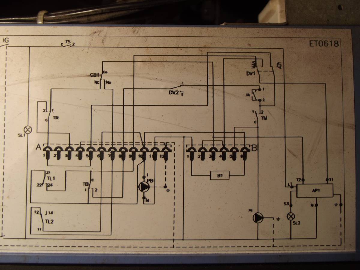 Schema electrique chaudiere fioul riello