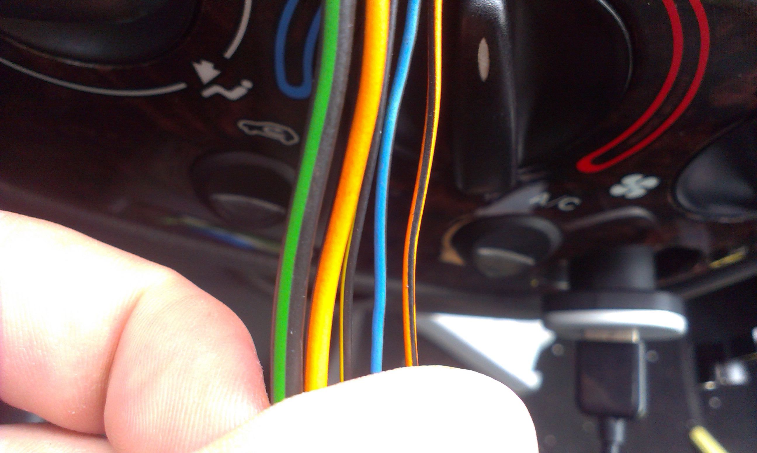 Schema electrique autoradio ford ka