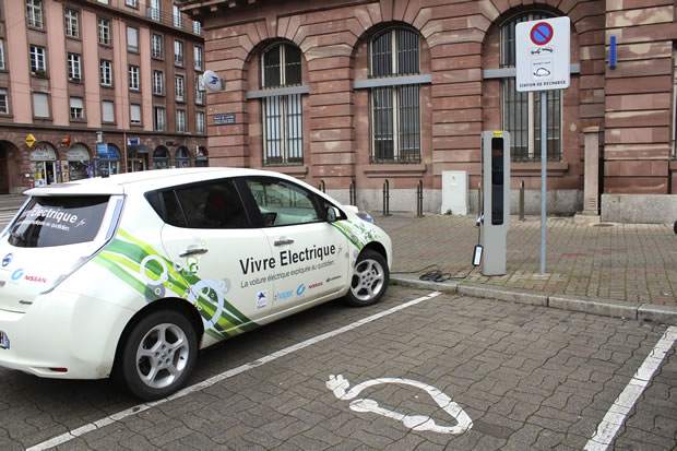 Norme borne de recharge voiture electrique