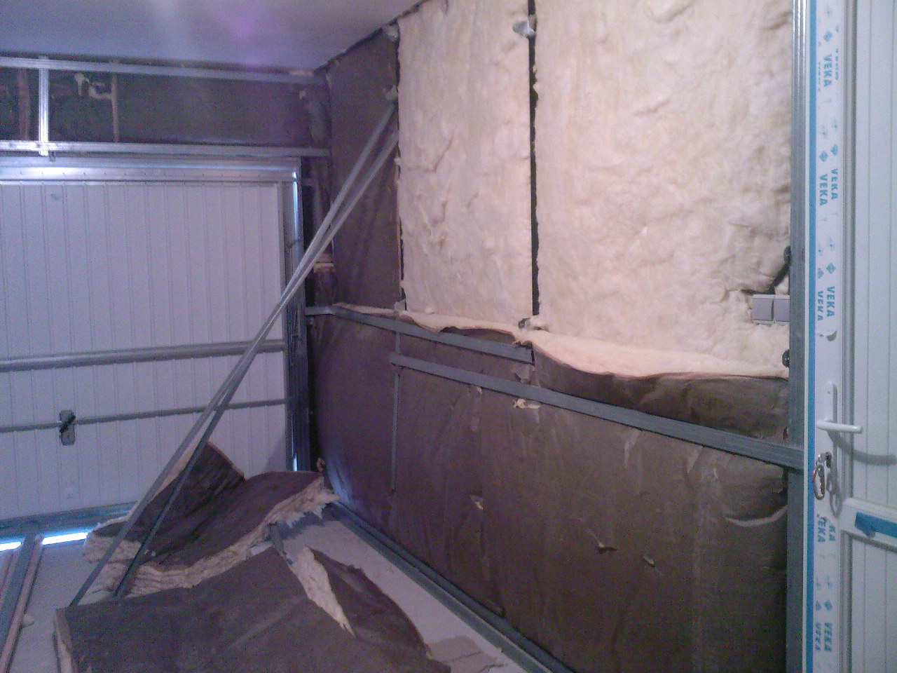 Isoler porte garage laine de verre