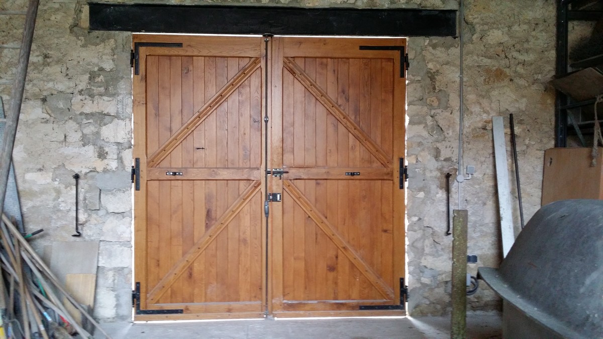 Porte de garage battant sur mesure