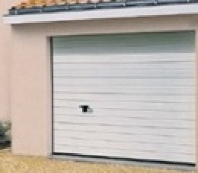 Porte de garage sectionnelle nervure