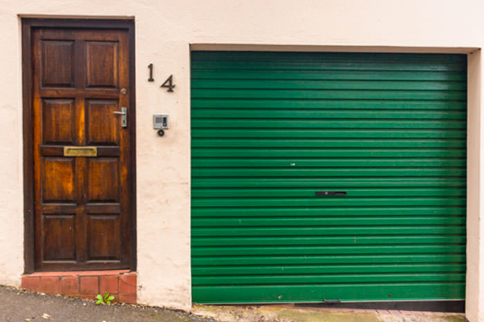 Porte de garage qui rouille