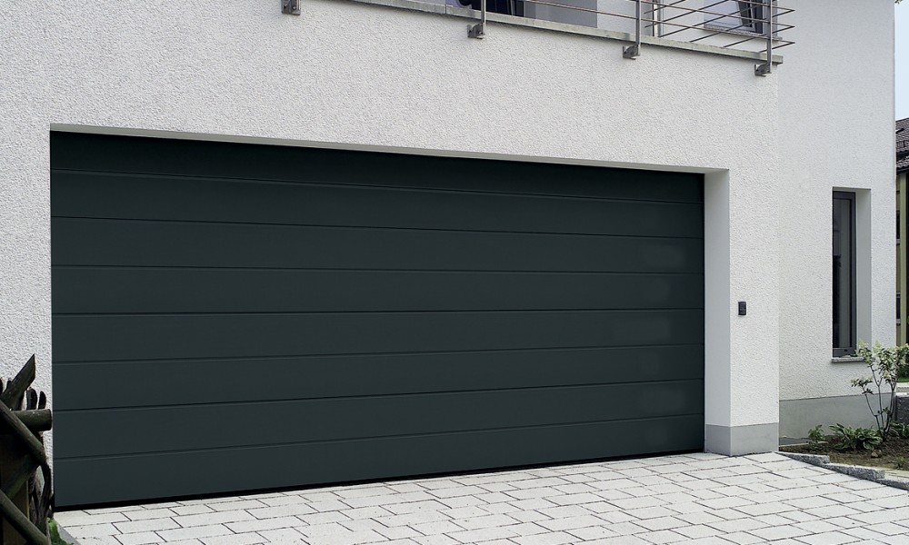 Porte de garage sectionnelle au plafond