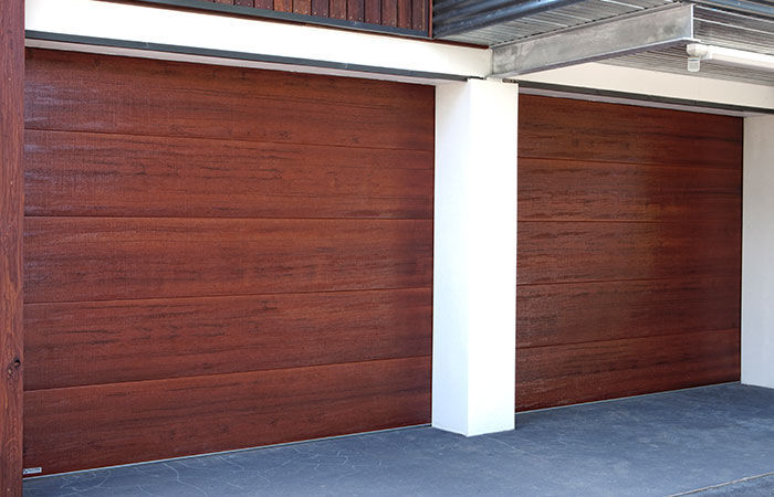Porte de garage en bois automatique