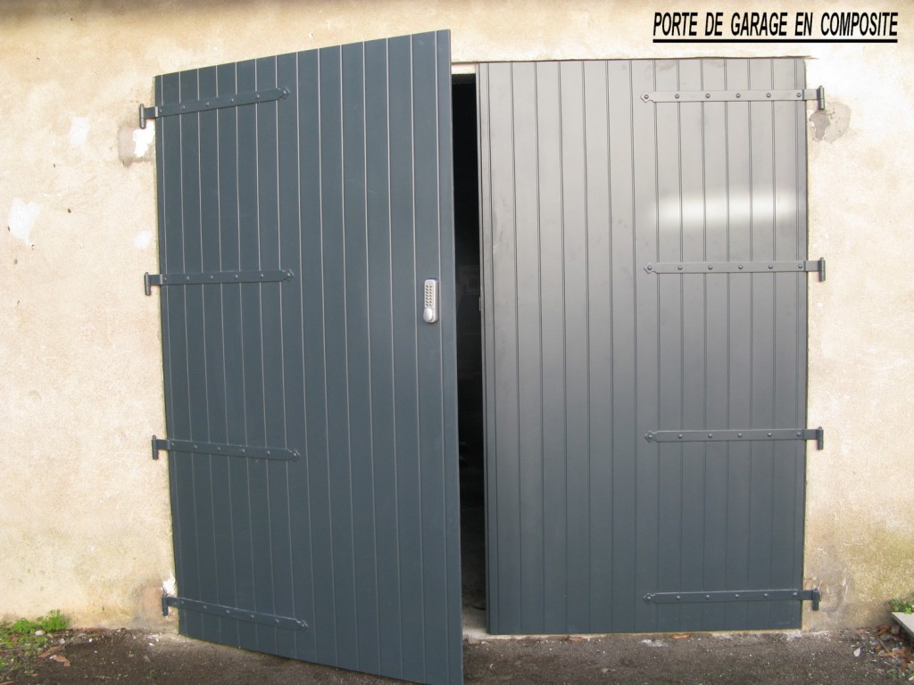 Porte de garage en composite