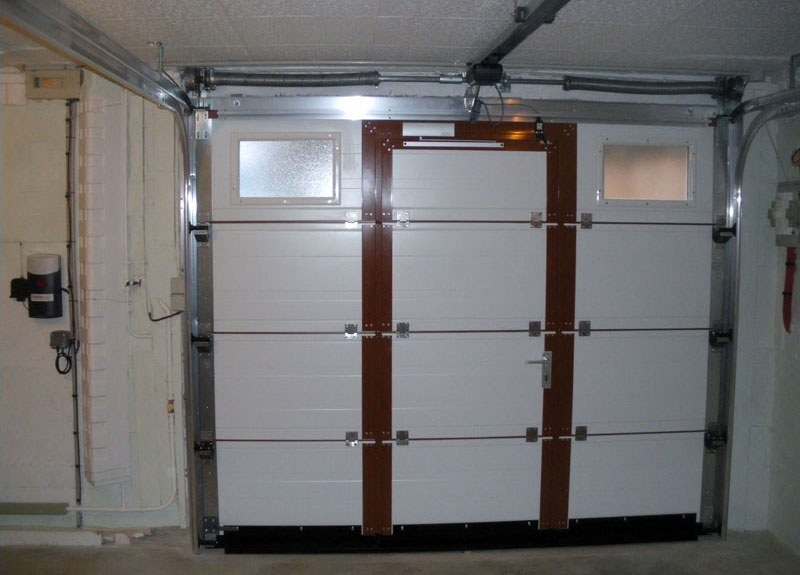 Porte de garage sectionnelle avec portillon hormann