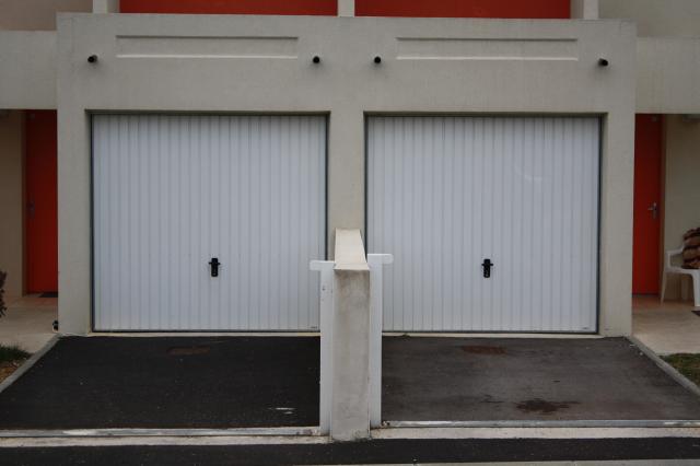 Pose porte de garage basculante motorisée