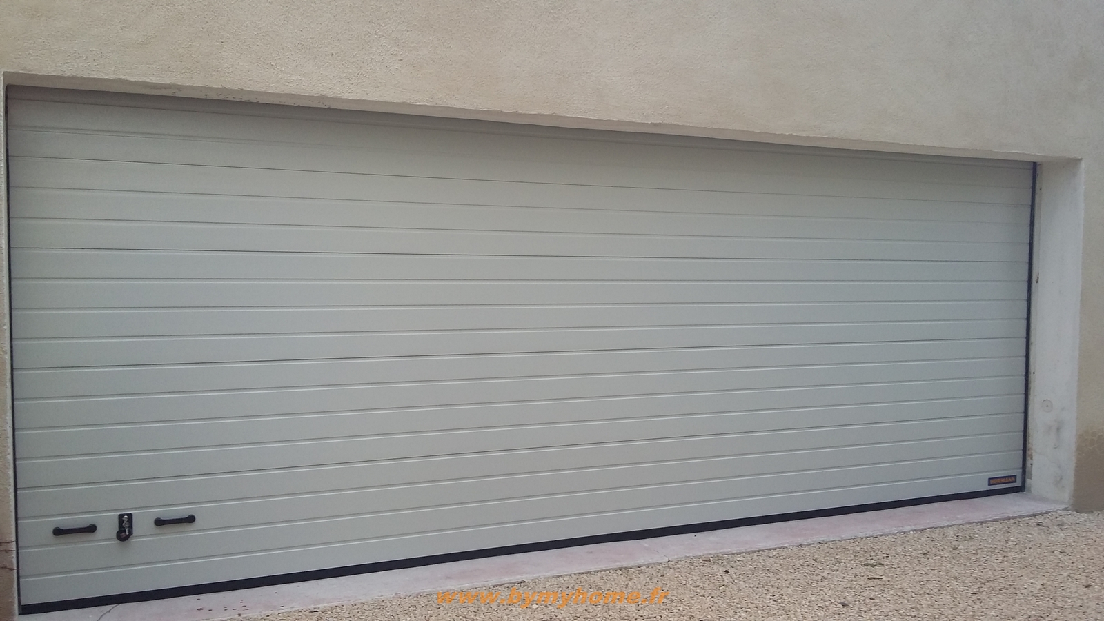Marque de porte de garage sectionnelle motorisée