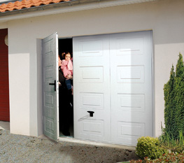 Porte de garage basculante exterieur