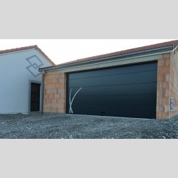 Porte de garage sectionnelle motorisée 3 x 2 m