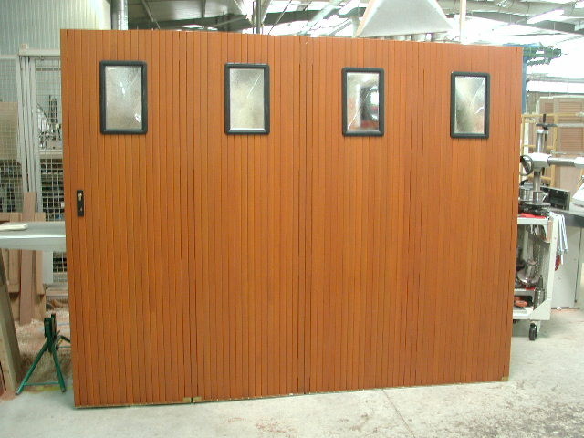 Demonter un hublot de porte de garage