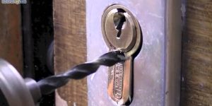 Bloque porte de garage basculante