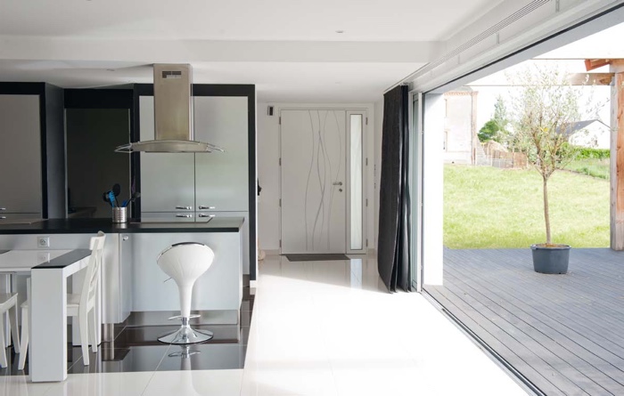 Porte de garage pour maison passive