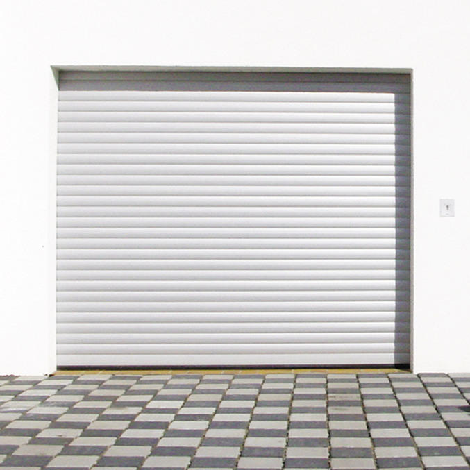 Porte de garage plastique