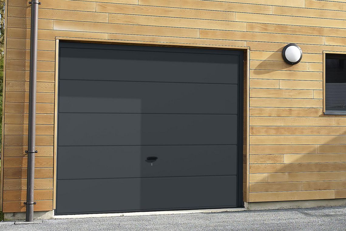 Porte de garage basculante exterieur