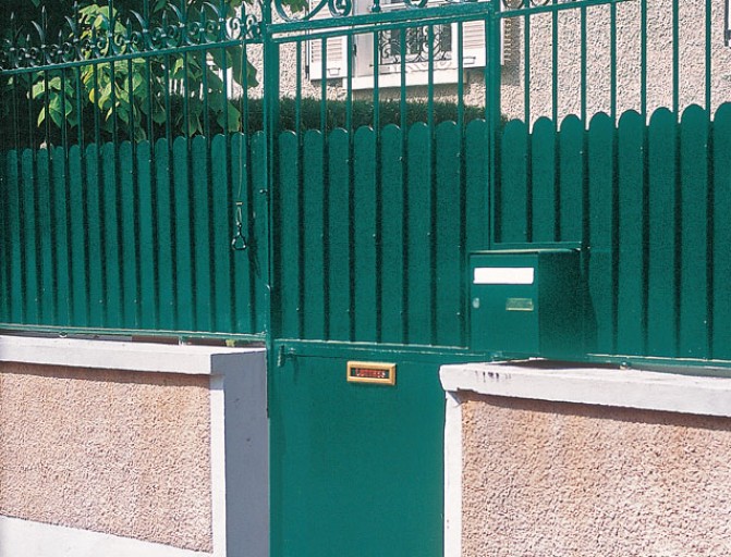 Decaper une porte de garage en fer