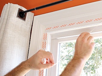 Comment enlever film plastique sur porte de garage