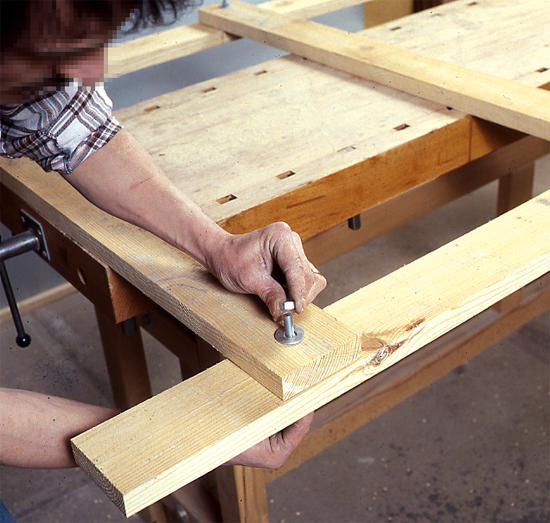 Fabrication d'une porte de garage en bois