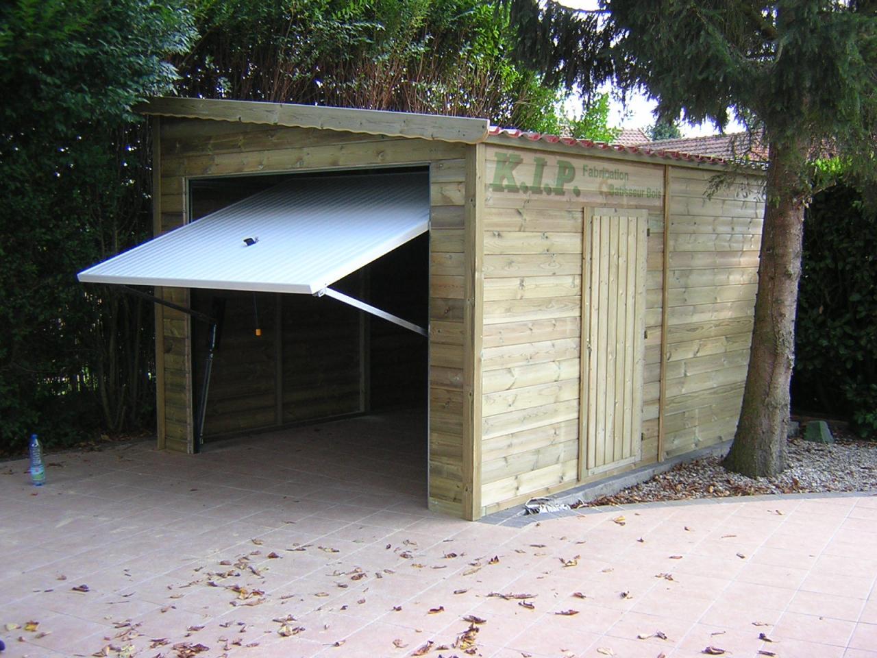 Porte de garage basculante en pente