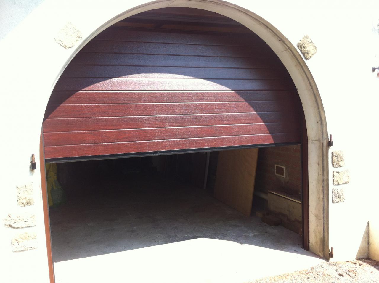 Porte de garage arrondie