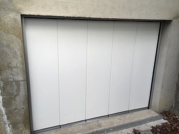Porte de garage laterale tryba