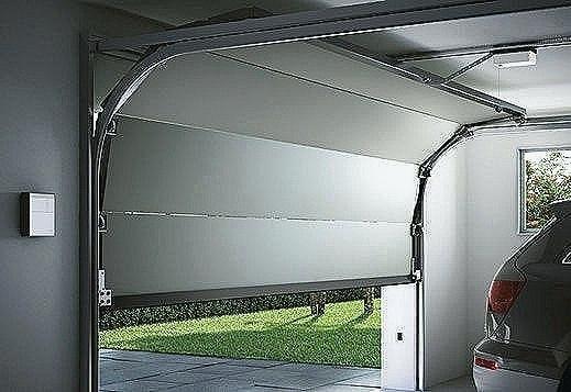 Comment isoler porte de garage sectionnelle