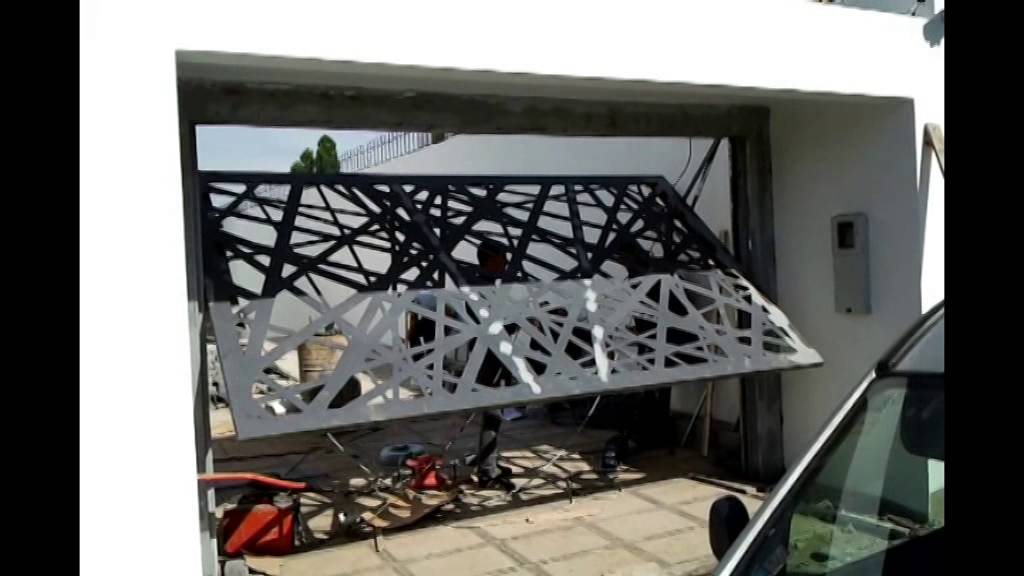 Faire une porte de garage basculante
