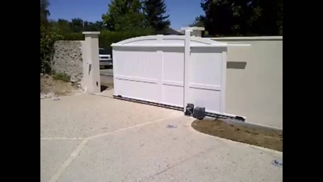 Porte de garage électrique coulissante