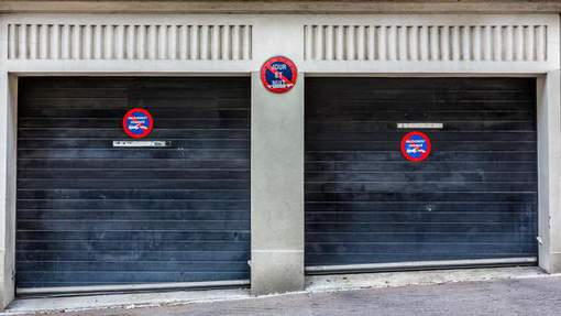 Se garer devant sa porte de garage