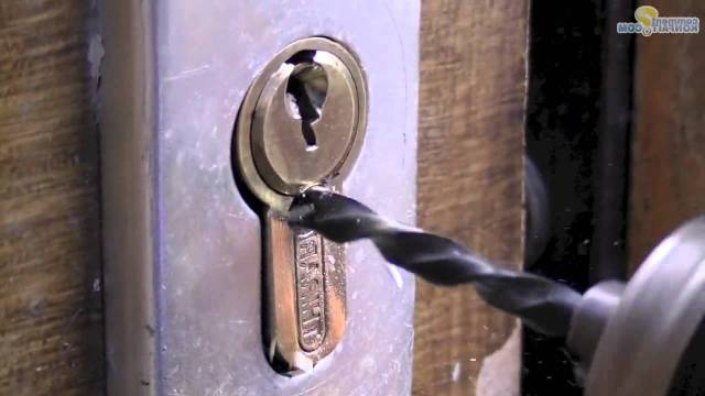 Ouvrir une serrure de porte de garage