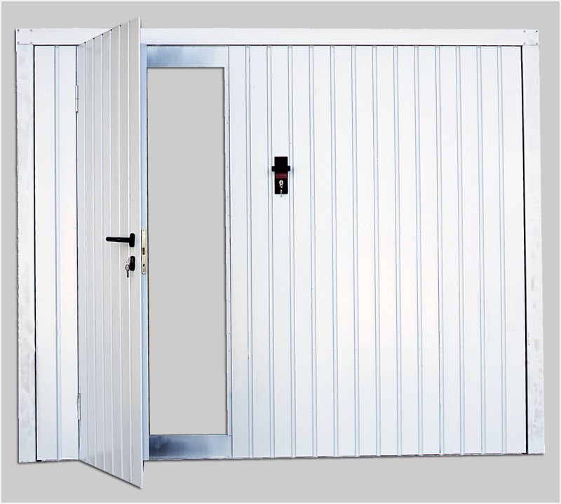Porte de garage basculante avec portillon non debordante