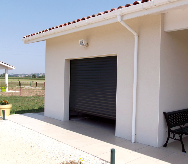 Porte de garage enroulable loubat