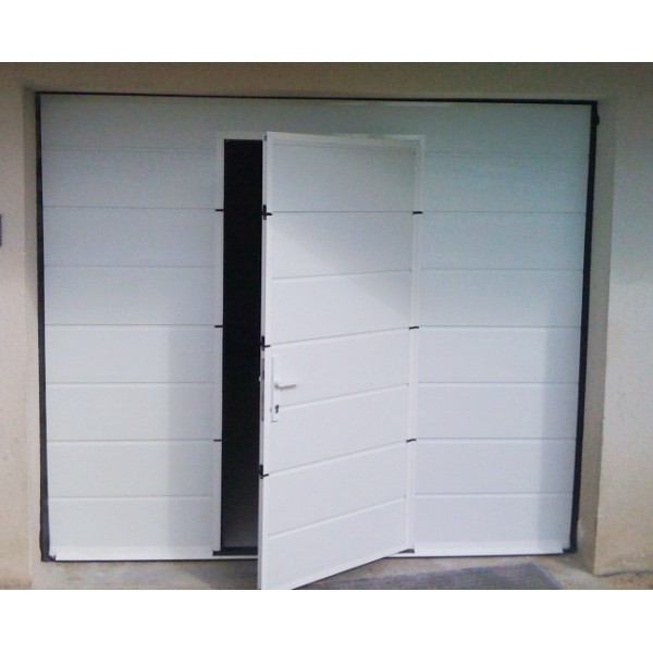 Porte de garage avec portillon sur mesure