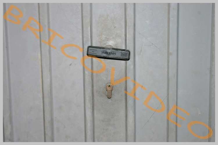 Forcer porte de garage basculante