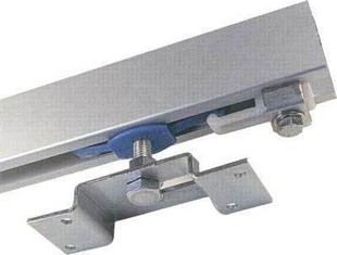 Rail sol pour porte de garage coulissante