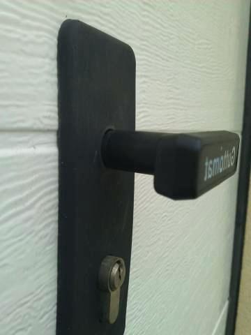 Poignee verrou porte de garage basculante