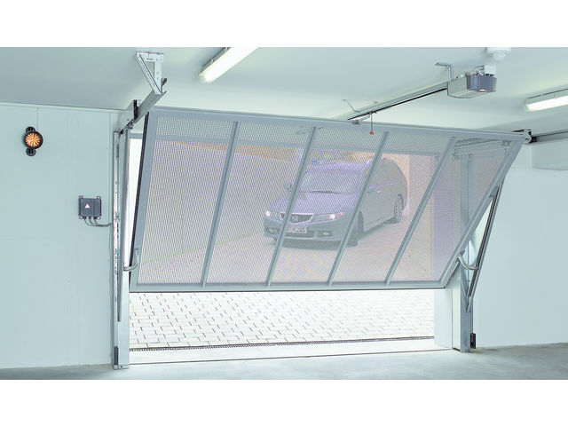 Porte de garage basculante pour immeuble collectif