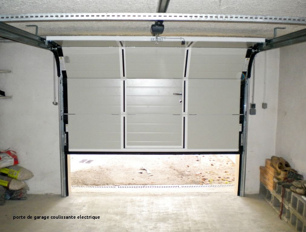 Porte de garage sectionnelle électrique