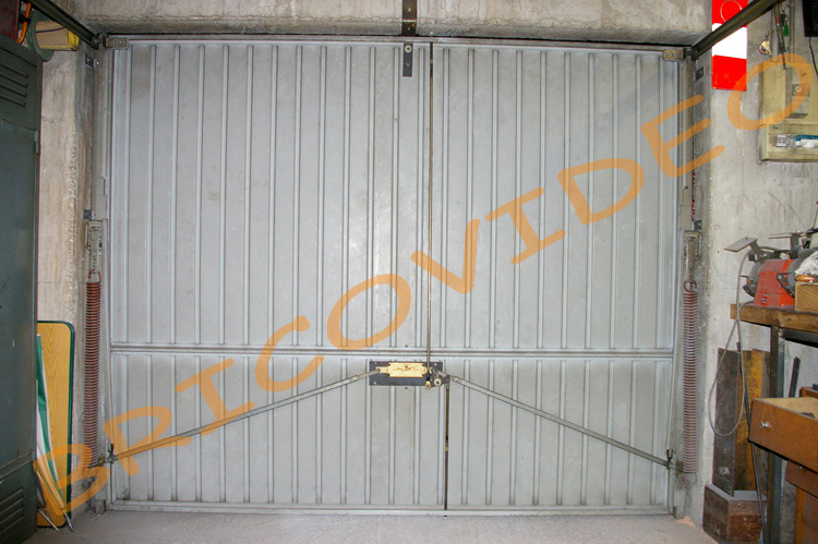 Fermeture pour porte de garage basculante