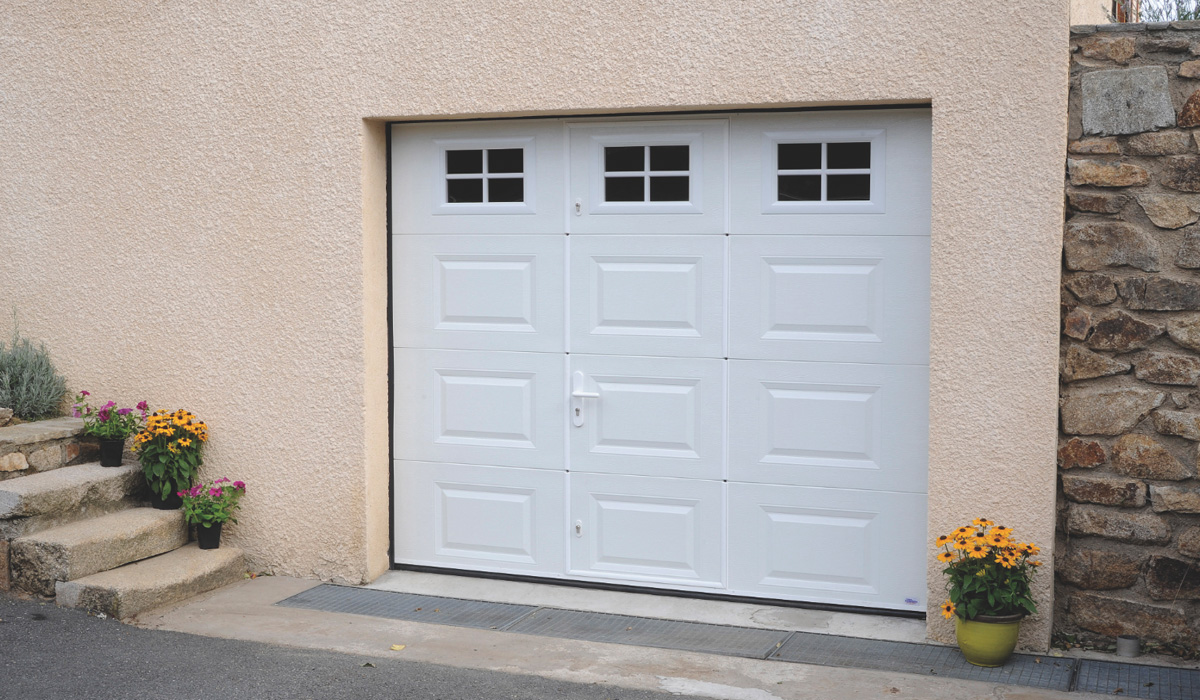 Porte de garage avec acces pieton