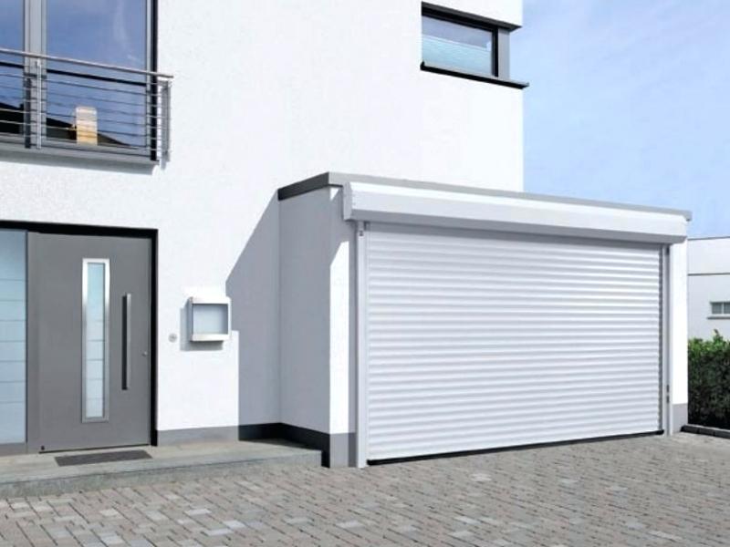 Installation porte de garage enroulable
