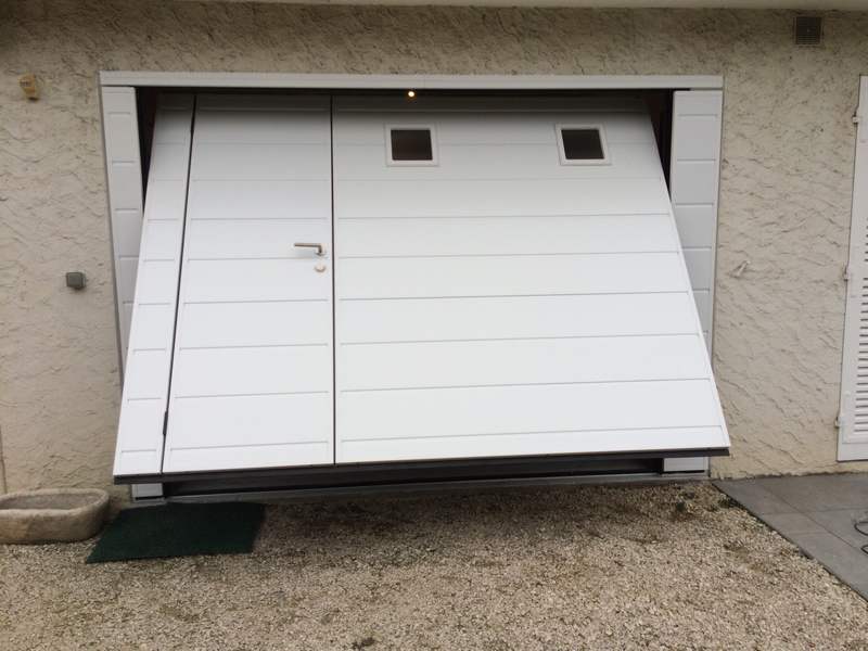 Ancienne porte de garage coulissante