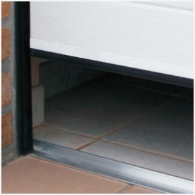 Porte de garage pvc coulissante