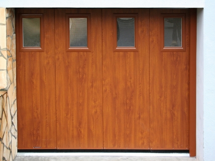 Porte de garage coulissante en bois