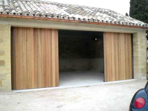 Porte de garage coulissante bois motorisée