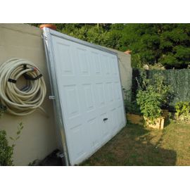 Porte de garage pivotante