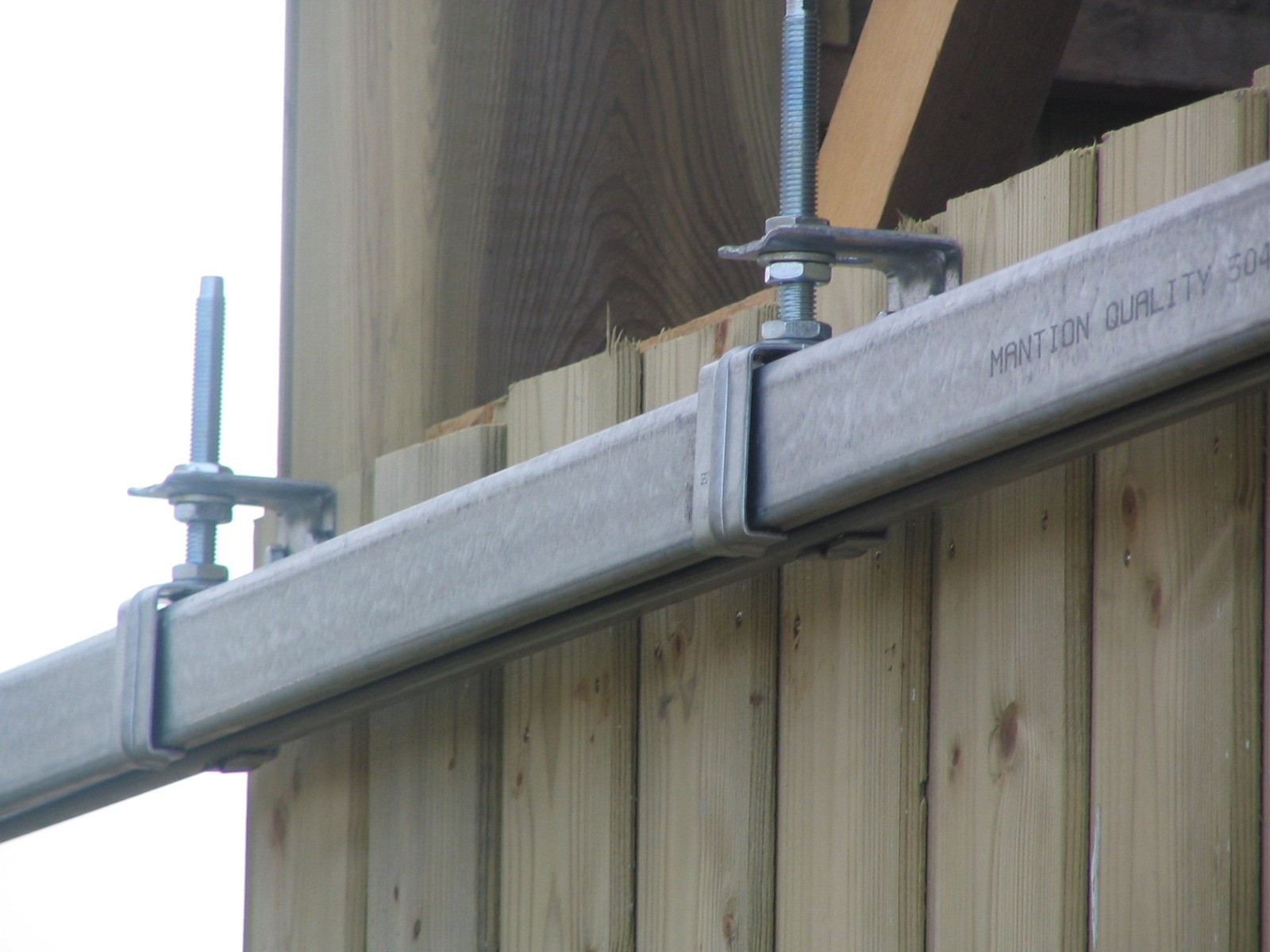 Porte de garage coulissante sur rail