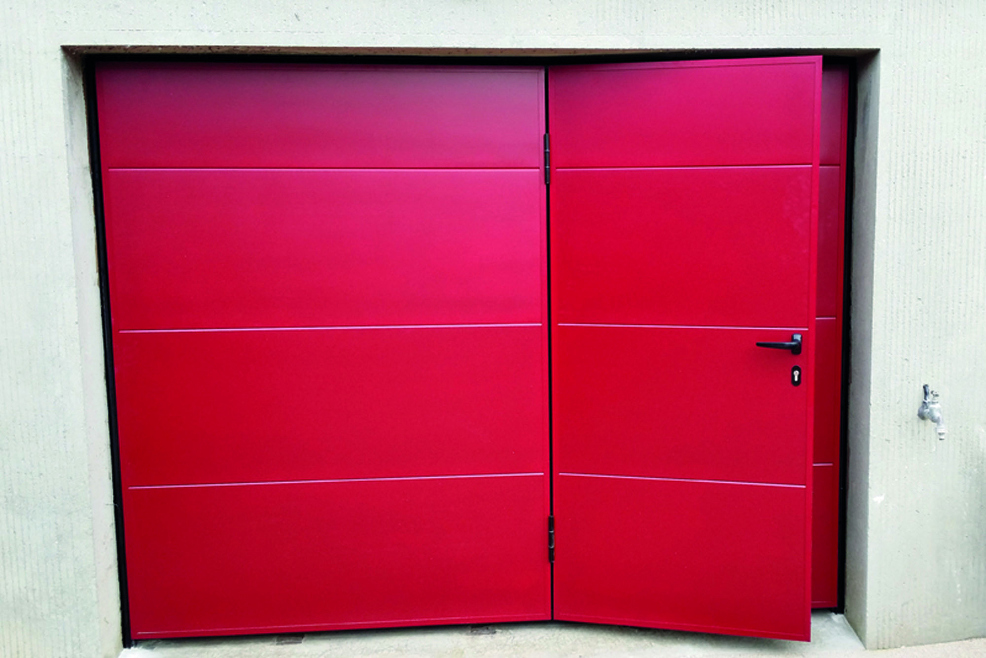 Porte de garage sans rail au plafond