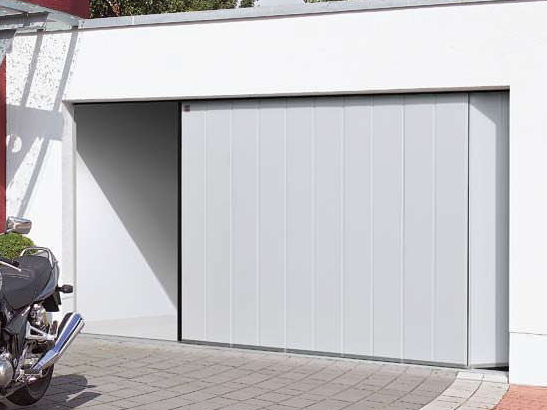 Porte de garage sectionnelle isolée